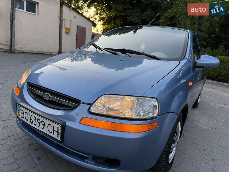 Седан Chevrolet Aveo 2004 в Львове