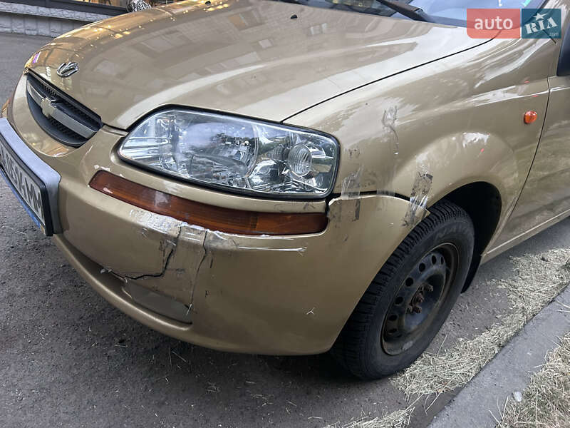 Седан Chevrolet Aveo 2003 в Киеве