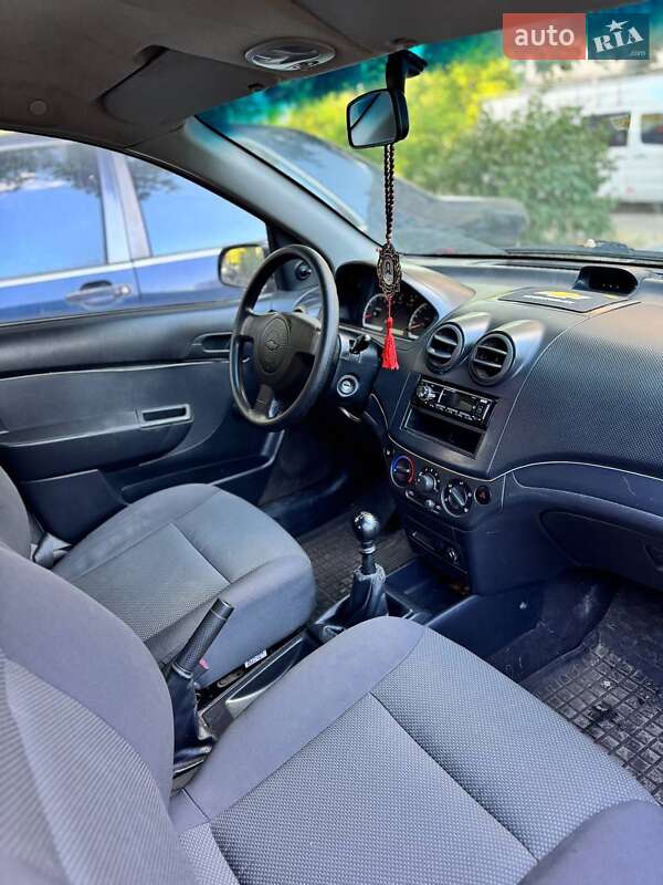 Седан Chevrolet Aveo 2006 в Киеве