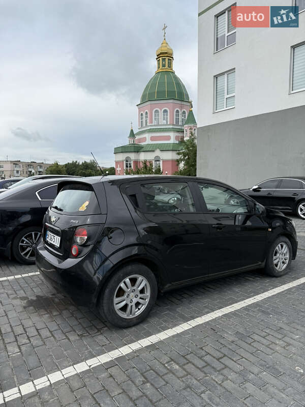 Хэтчбек Chevrolet Aveo 2012 в Ровно