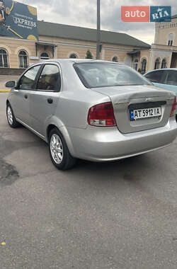Седан Chevrolet Aveo 2005 в 