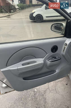 Седан Chevrolet Aveo 2005 в 