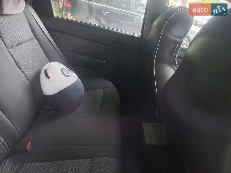 Седан Chevrolet Aveo 2007 в Киеве