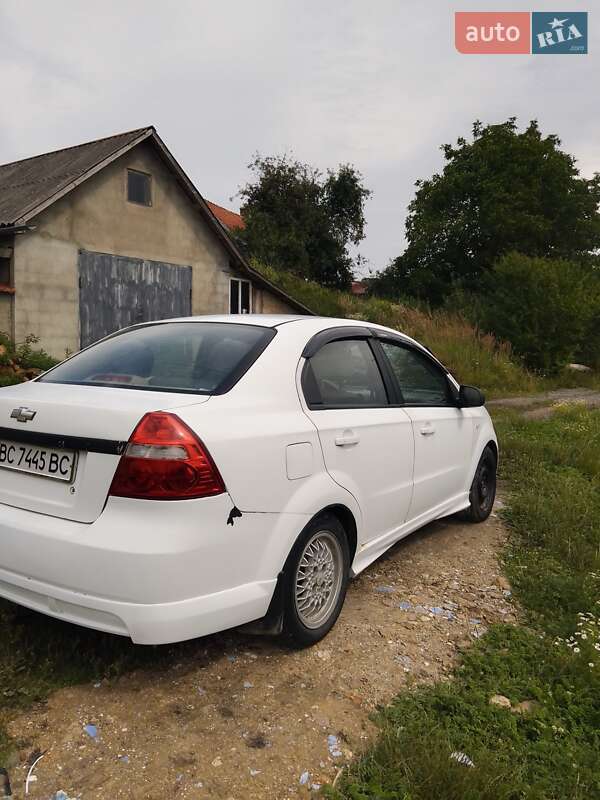 Седан Chevrolet Aveo 2007 в Львове