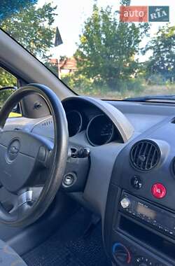Седан Chevrolet Aveo 2005 в Киеве