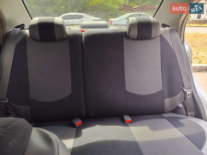 Седан Chevrolet Aveo 2010 в Києві