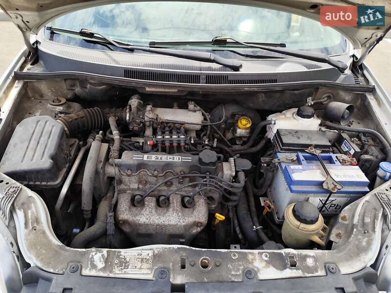 Седан Chevrolet Aveo 2010 в Києві