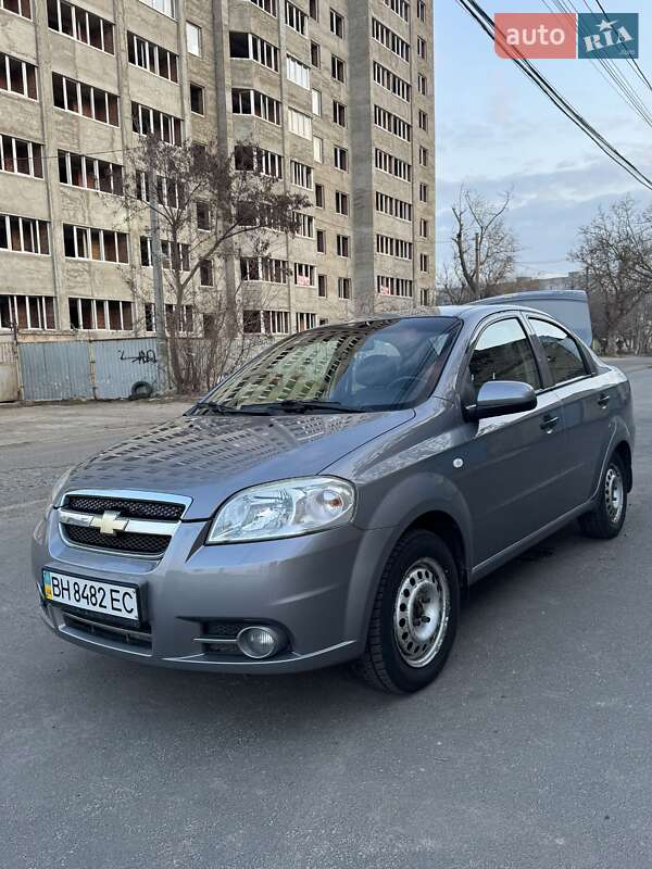 Седан Chevrolet Aveo 2011 в 