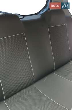 Хэтчбек Chevrolet Aveo 2007 в 