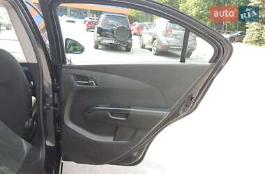 Седан Chevrolet Aveo 2013 в 