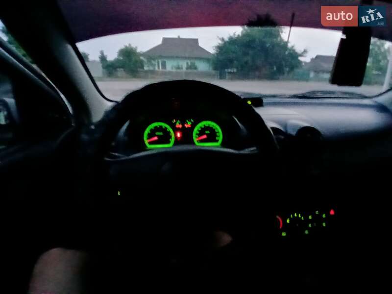 Седан Chevrolet Aveo 2009 в Черновцах