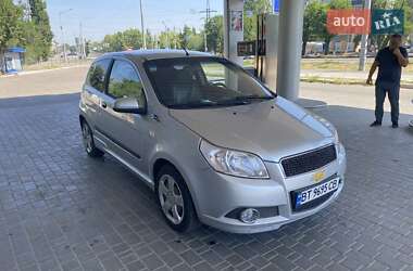 Хэтчбек Chevrolet Aveo 2011 в 