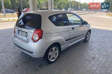 Хэтчбек Chevrolet Aveo 2011 в 