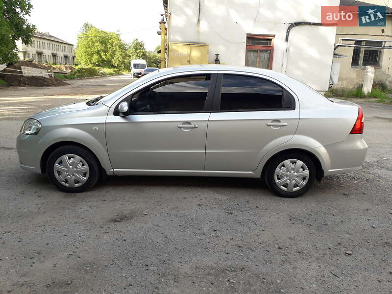 Седан Chevrolet Aveo 2008 в Ивано-Франковске