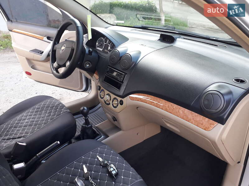 Седан Chevrolet Aveo 2008 в Ивано-Франковске