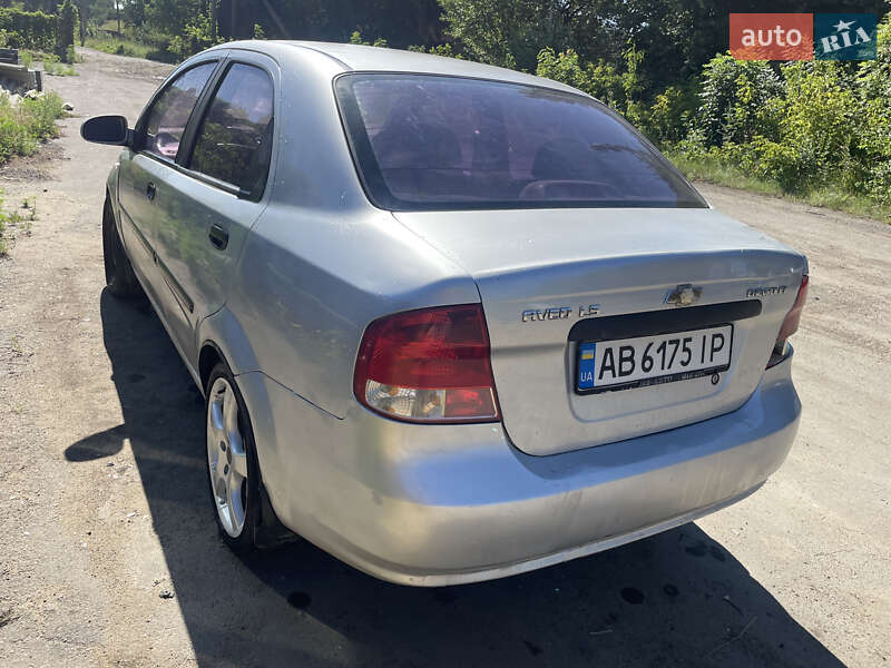 Седан Chevrolet Aveo 2005 в Тульчине