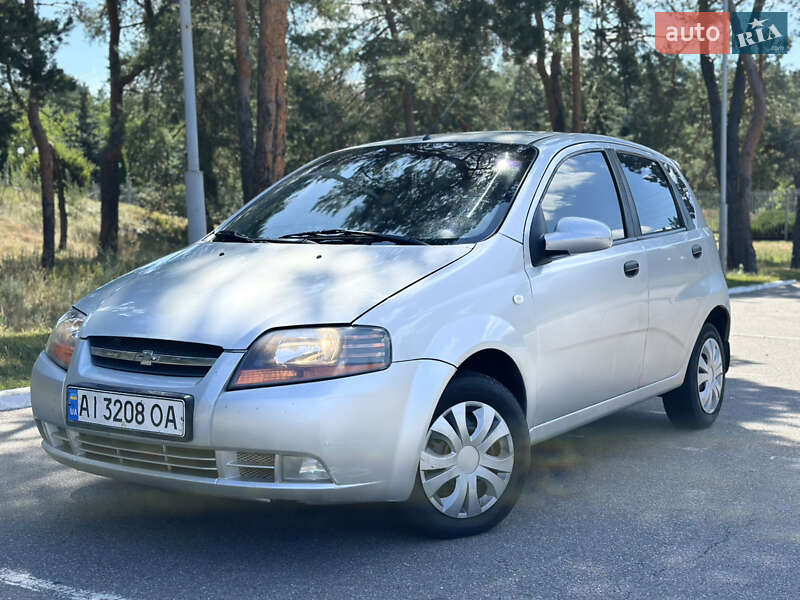 Хэтчбек Chevrolet Aveo 2006 в 