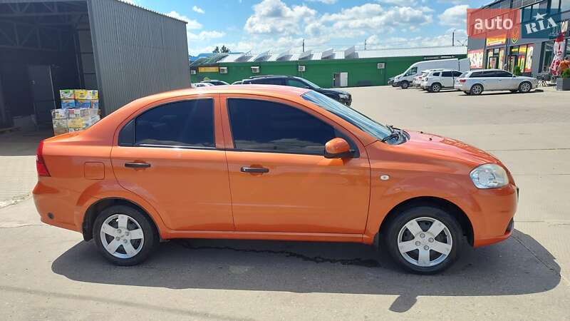 Седан Chevrolet Aveo 2006 в Первомайске