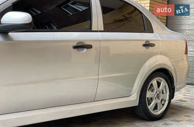 Седан Chevrolet Aveo 2008 в 