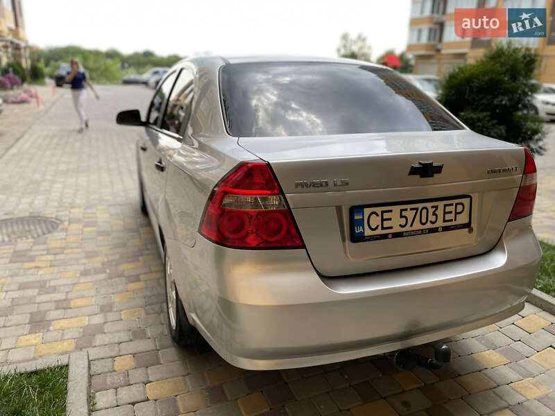 Седан Chevrolet Aveo 2008 в Чернівцях