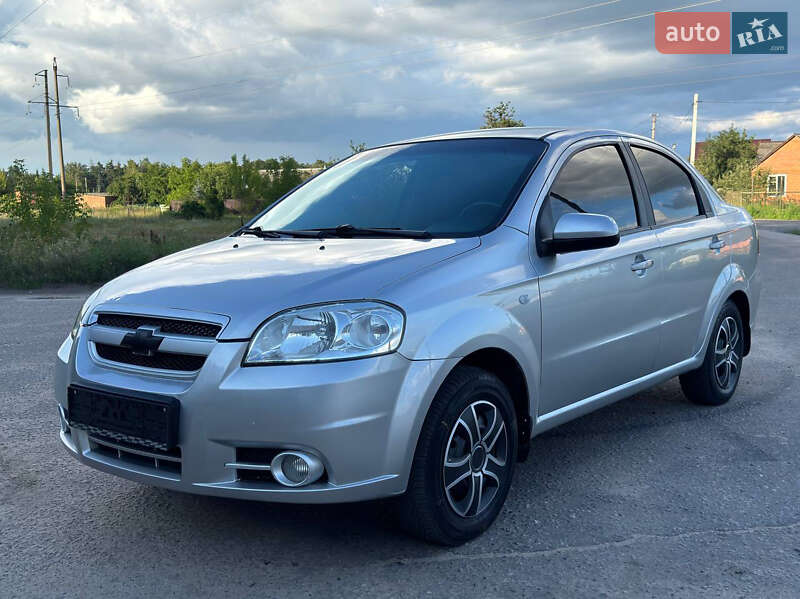 Седан Chevrolet Aveo 2009 в Охтирці
