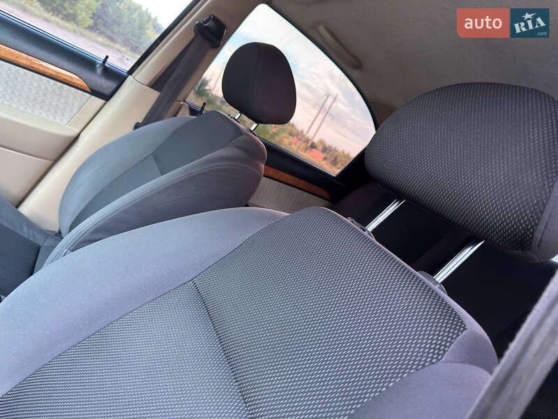 Седан Chevrolet Aveo 2009 в Охтирці