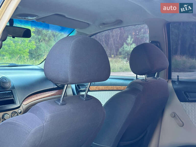 Седан Chevrolet Aveo 2009 в Охтирці