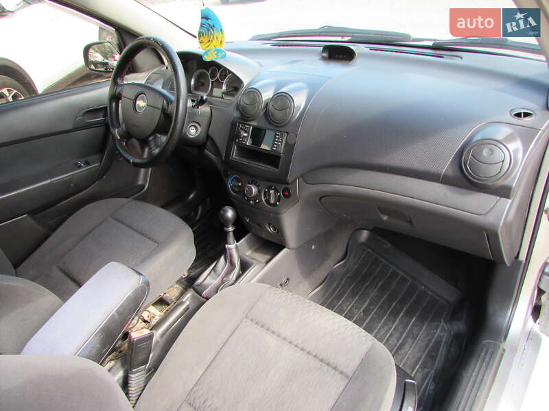 Седан Chevrolet Aveo 2006 в Кропивницком