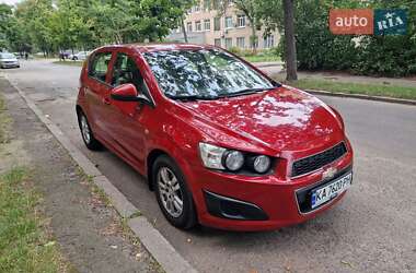 Хэтчбек Chevrolet Aveo 2011 в 