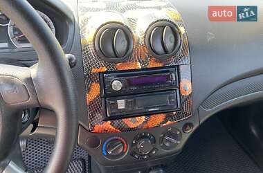 Хэтчбек Chevrolet Aveo 2008 в 
