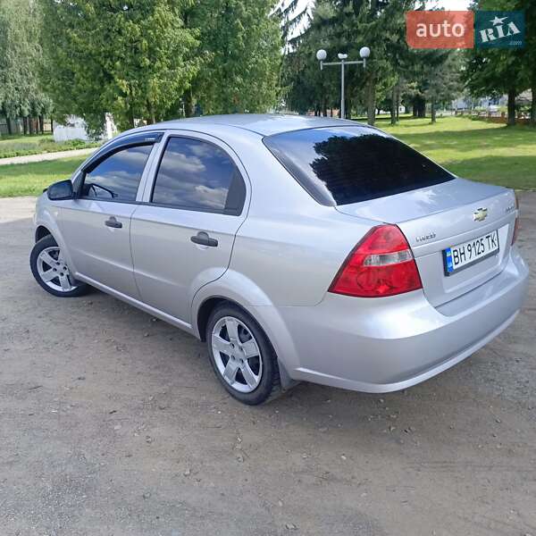 Седан Chevrolet Aveo 2006 в Путивле