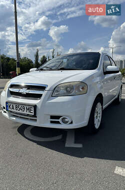 Седан Chevrolet Aveo 2011 в Києві