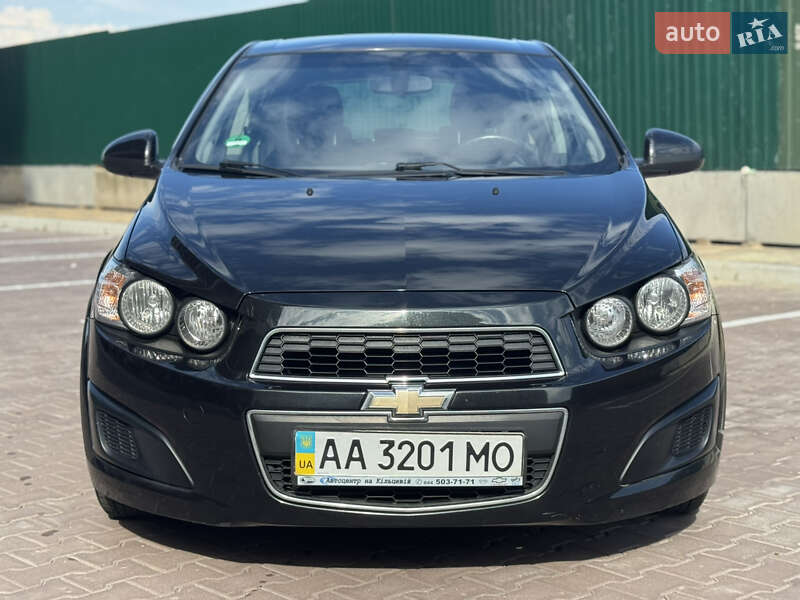 Хетчбек Chevrolet Aveo 2012 в Києві