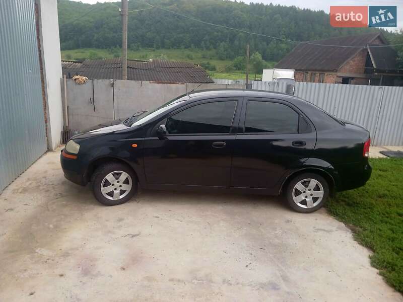 Chevrolet Aveo 2004
