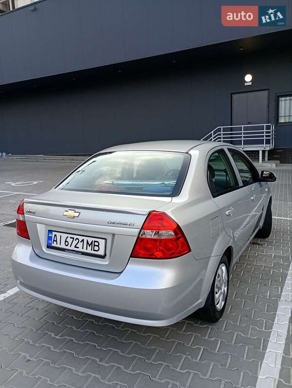 Седан Chevrolet Aveo 2008 в Киеве