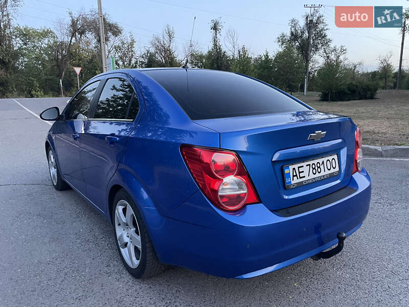 Седан Chevrolet Aveo 2011 в Херсоне