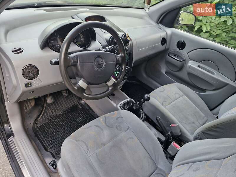 Хэтчбек Chevrolet Aveo 2005 в Киеве