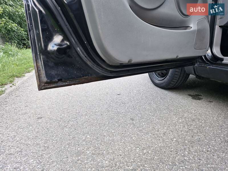 Хэтчбек Chevrolet Aveo 2005 в Киеве