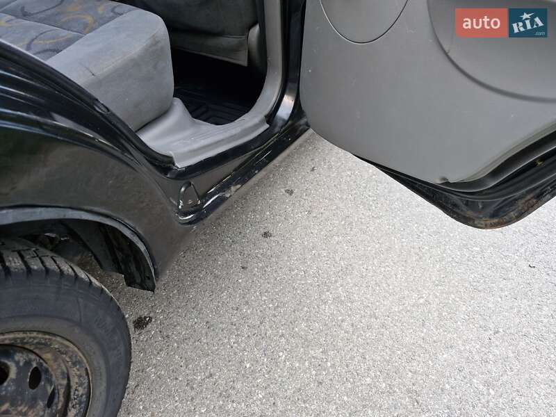 Хэтчбек Chevrolet Aveo 2005 в Киеве