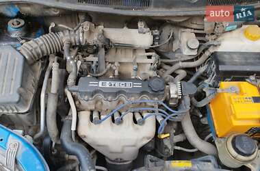 Седан Chevrolet Aveo 2005 в 