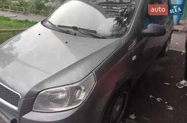 Хэтчбек Chevrolet Aveo 2011 в Иванкове