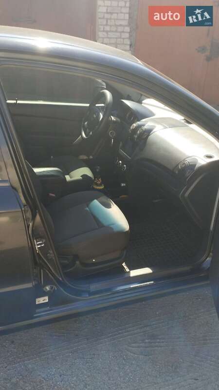 Седан Chevrolet Aveo 2007 в Горишних Плавнях