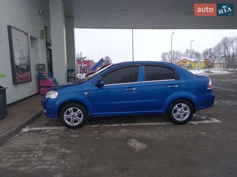 Седан Chevrolet Aveo 2006 в Рогатині