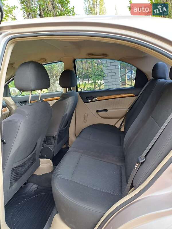 Седан Chevrolet Aveo 2007 в Николаеве