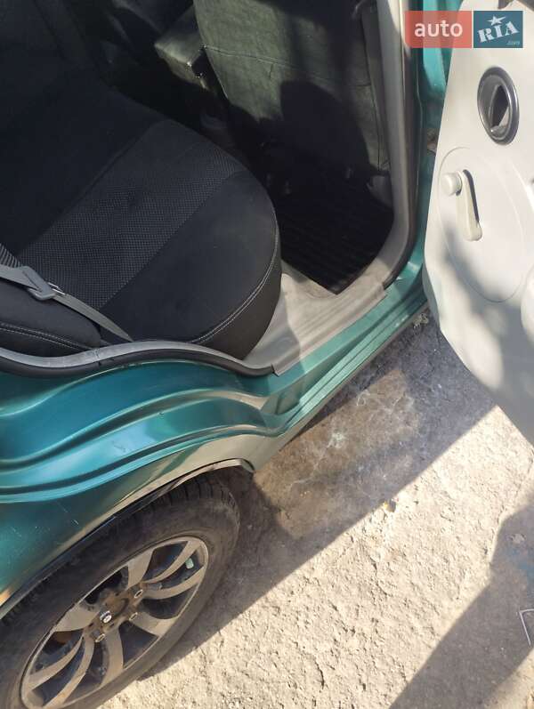 Седан Chevrolet Aveo 2005 в Днепре