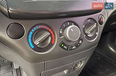 Седан Chevrolet Aveo 2006 в 
