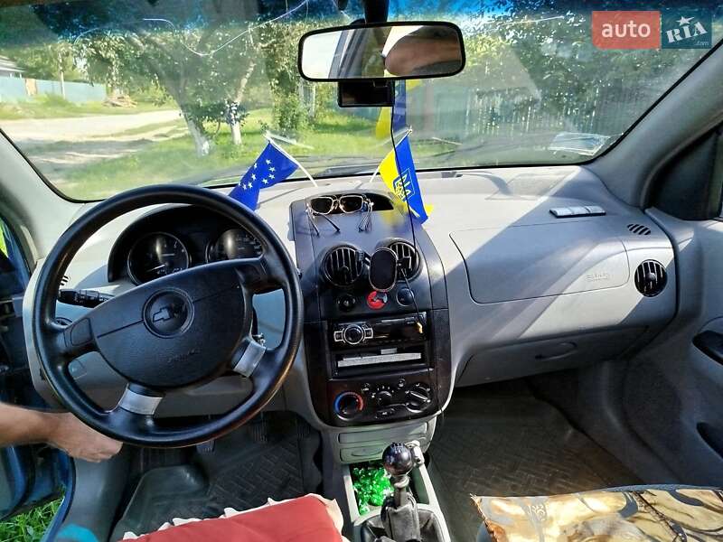 Седан Chevrolet Aveo 2005 в Андрушівці