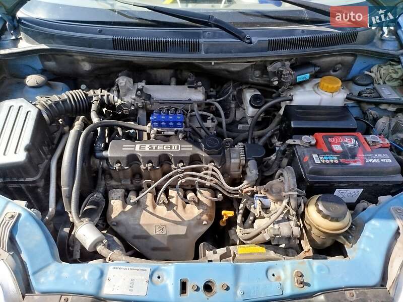 Седан Chevrolet Aveo 2005 в Андрушівці