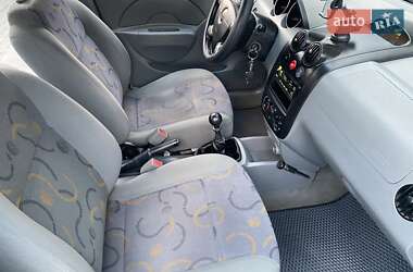 Седан Chevrolet Aveo 2004 в 