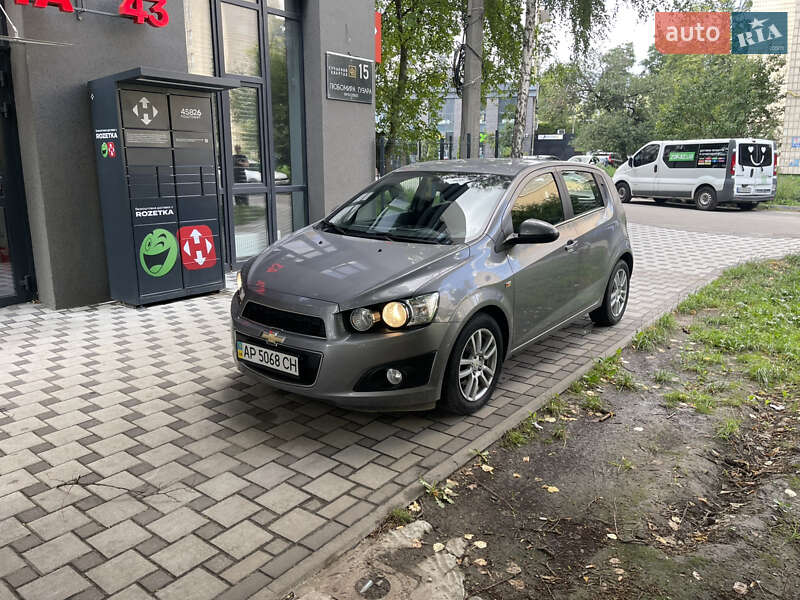 Хетчбек Chevrolet Aveo 2012 в Києві